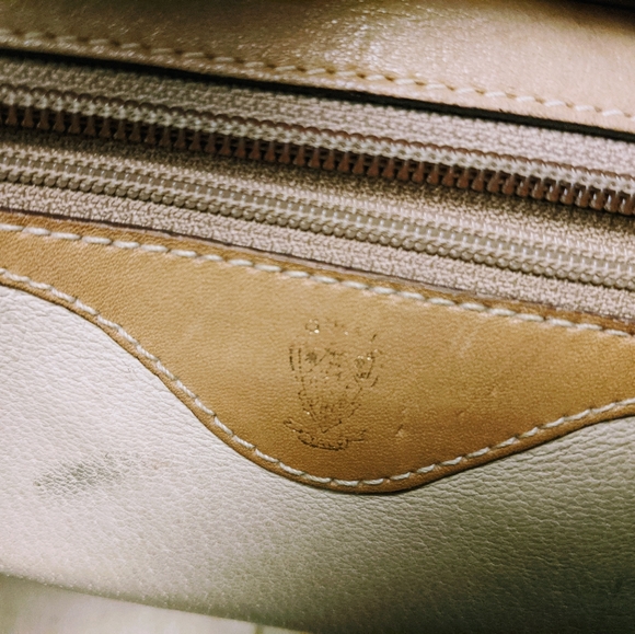 SALE! Gucci Handbag 👜 - Picture 8 of 12